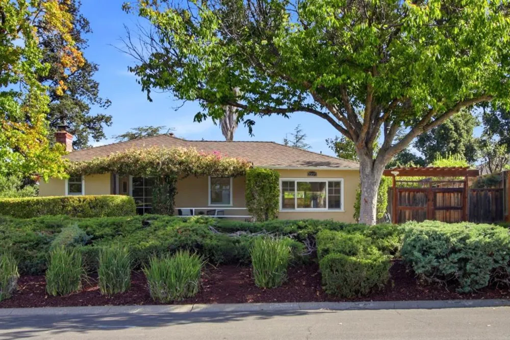 22071 Hibiscus Drive Cupertino, CA 95014