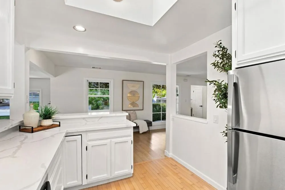 22071 Hibiscus Drive Cupertino, CA 95014