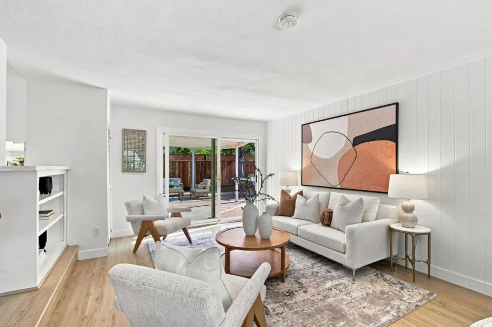 22071 Hibiscus Drive Cupertino, CA 95014