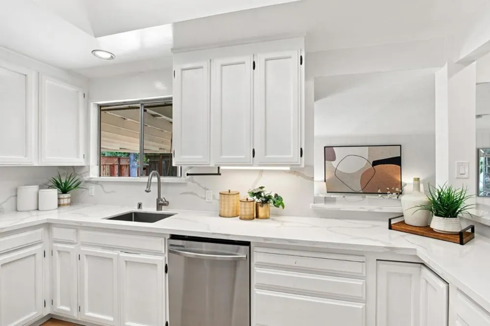 22071 Hibiscus Drive Cupertino, CA 95014