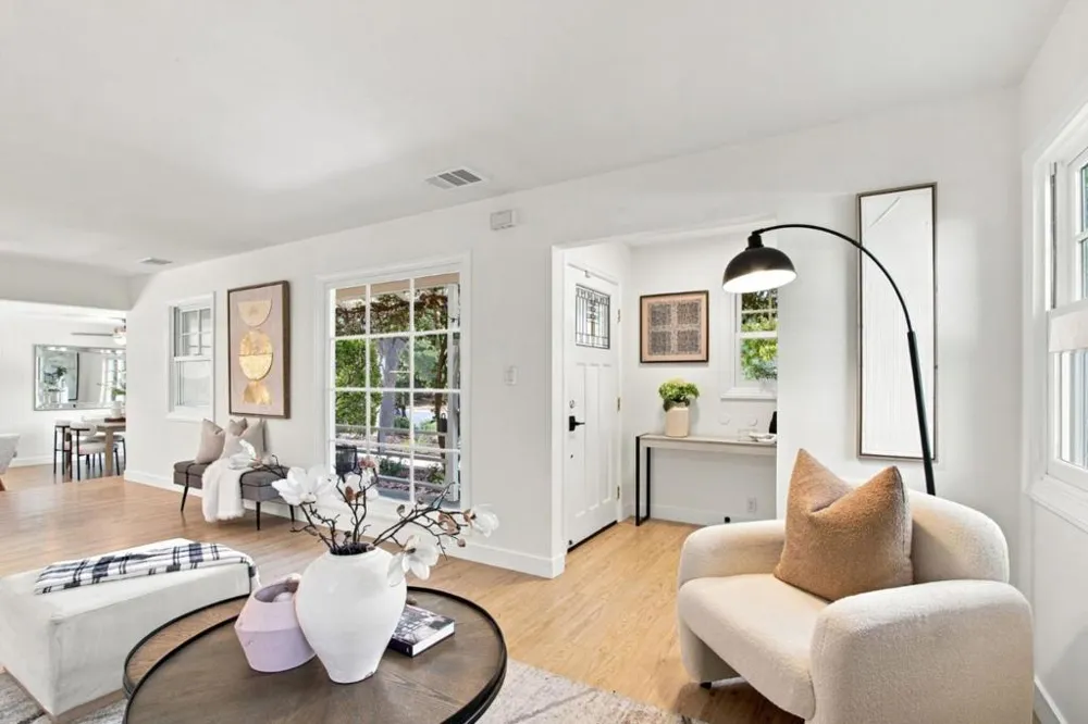 22071 Hibiscus Drive Cupertino, CA 95014