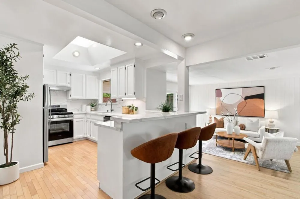 22071 Hibiscus Drive Cupertino, CA 95014