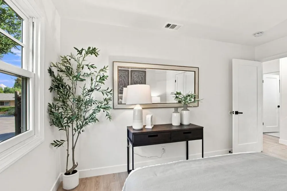 22071 Hibiscus Drive Cupertino, CA 95014