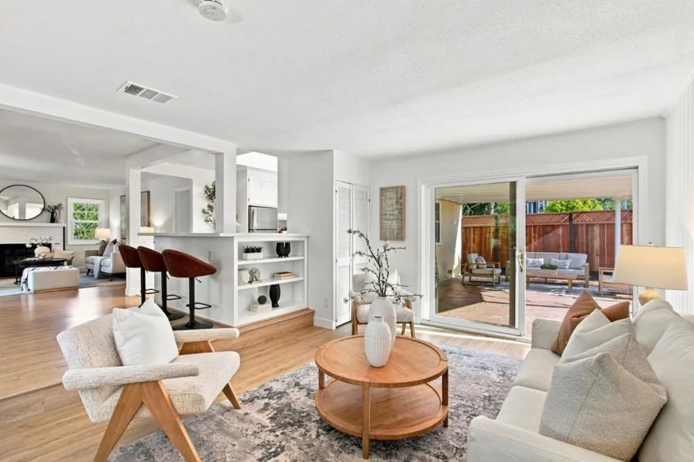 22071 Hibiscus Drive Cupertino, CA 95014