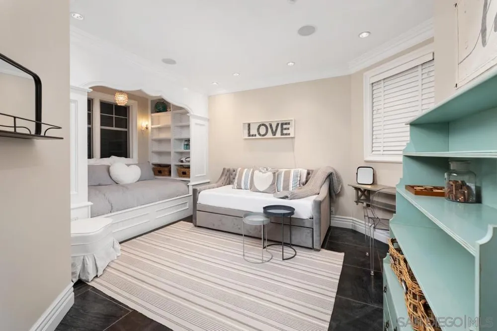 501 1st St Coronado, CA 92118