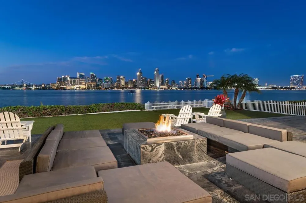 501 1st St Coronado, CA 92118