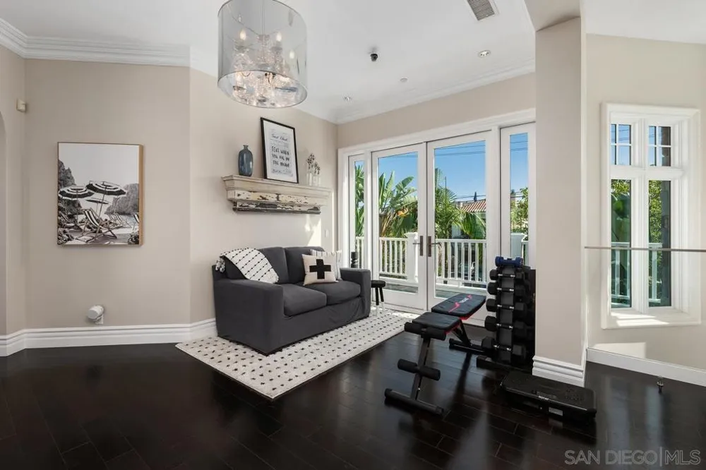 501 1st St Coronado, CA 92118