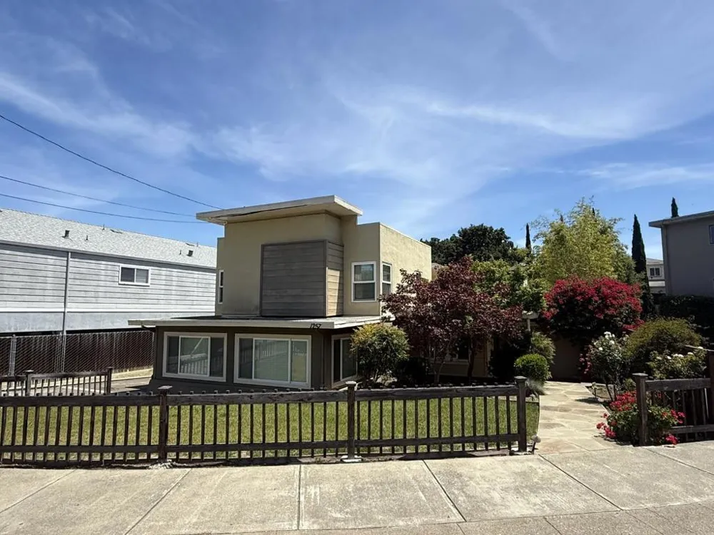 1257 Magnolia San Carlos, CA 94070