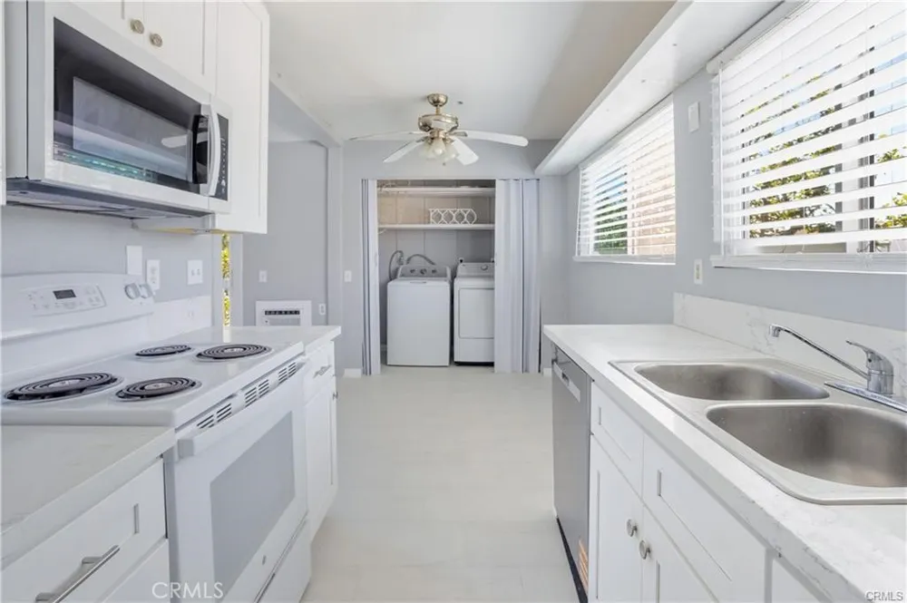 23232 Orange Avenue #2 Lake Forest, CA 92630
