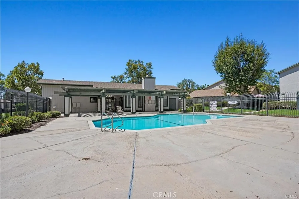 23232 Orange Avenue #2 Lake Forest, CA 92630