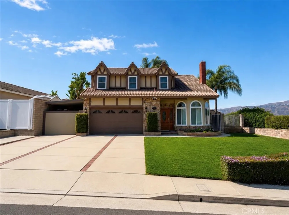 8505 E Meadowridge Anaheim Hills, CA 92808