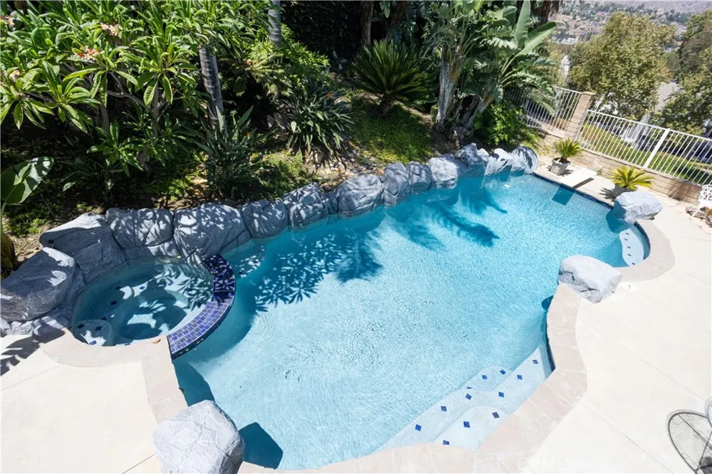 8505 E Meadowridge Anaheim Hills, CA 92808