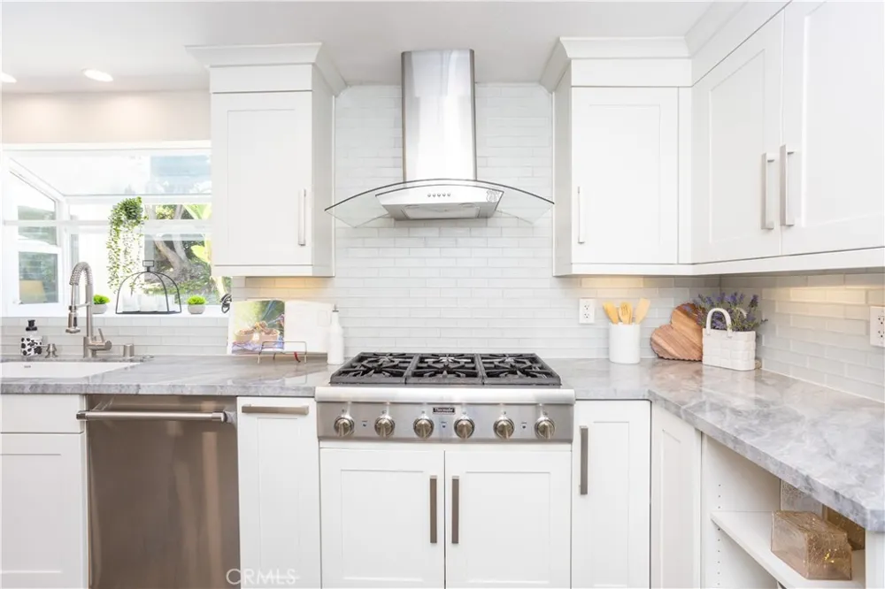 8505 E Meadowridge Anaheim Hills, CA 92808