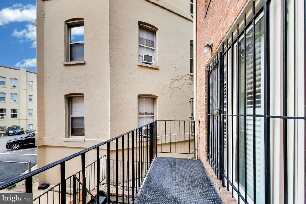 1912 T STREET NW #2 Washington, DC 20009