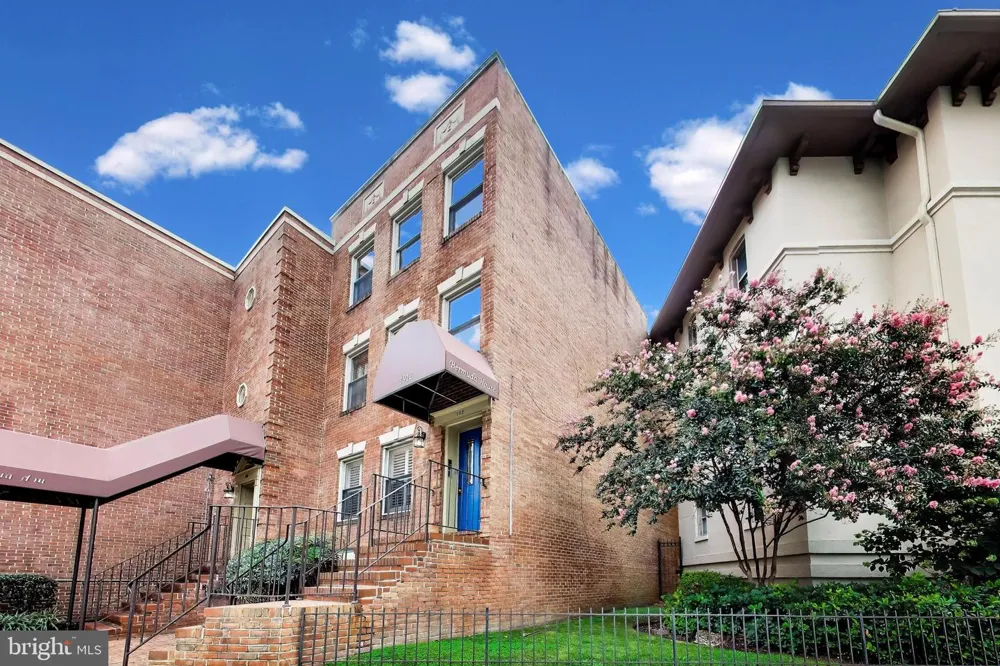1912 T STREET NW #2 Washington, DC 20009