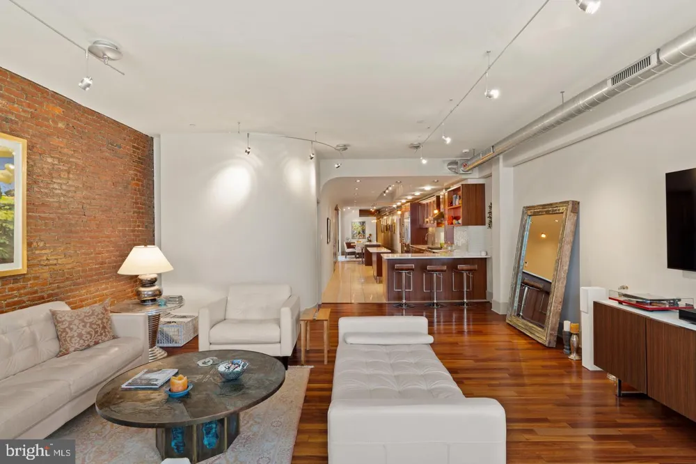 1606 CHESTNUT STREET #UNIT 2 Philadelphia, PA 19103