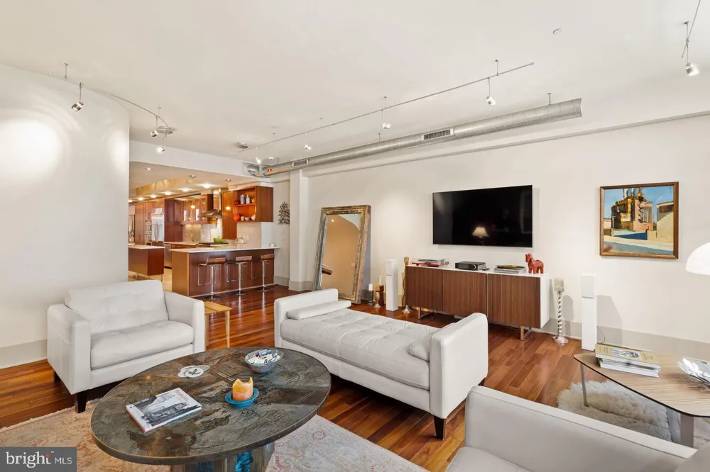 1606 CHESTNUT STREET #UNIT 2 Philadelphia, PA 19103