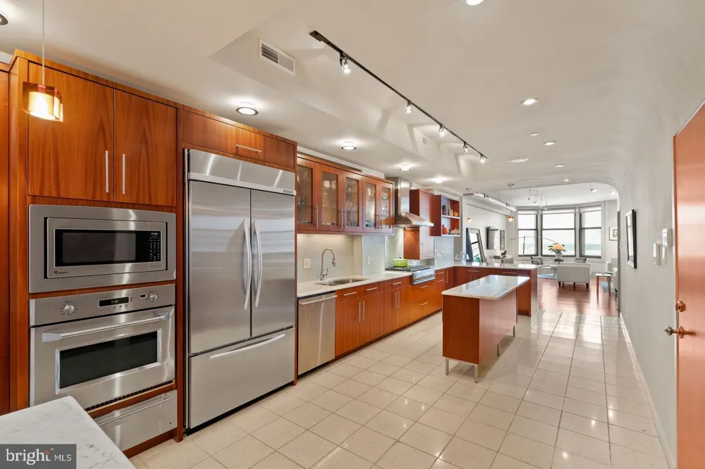 1606 CHESTNUT STREET #UNIT 2 Philadelphia, PA 19103