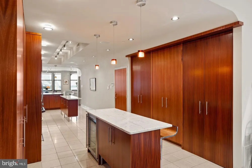 1606 CHESTNUT STREET #UNIT 2 Philadelphia, PA 19103