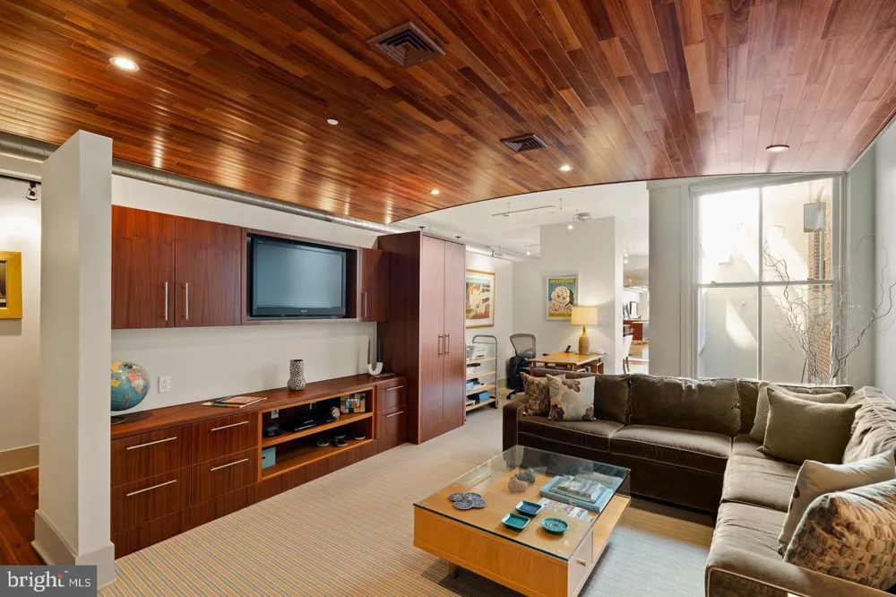 1606 CHESTNUT STREET #UNIT 2 Philadelphia, PA 19103