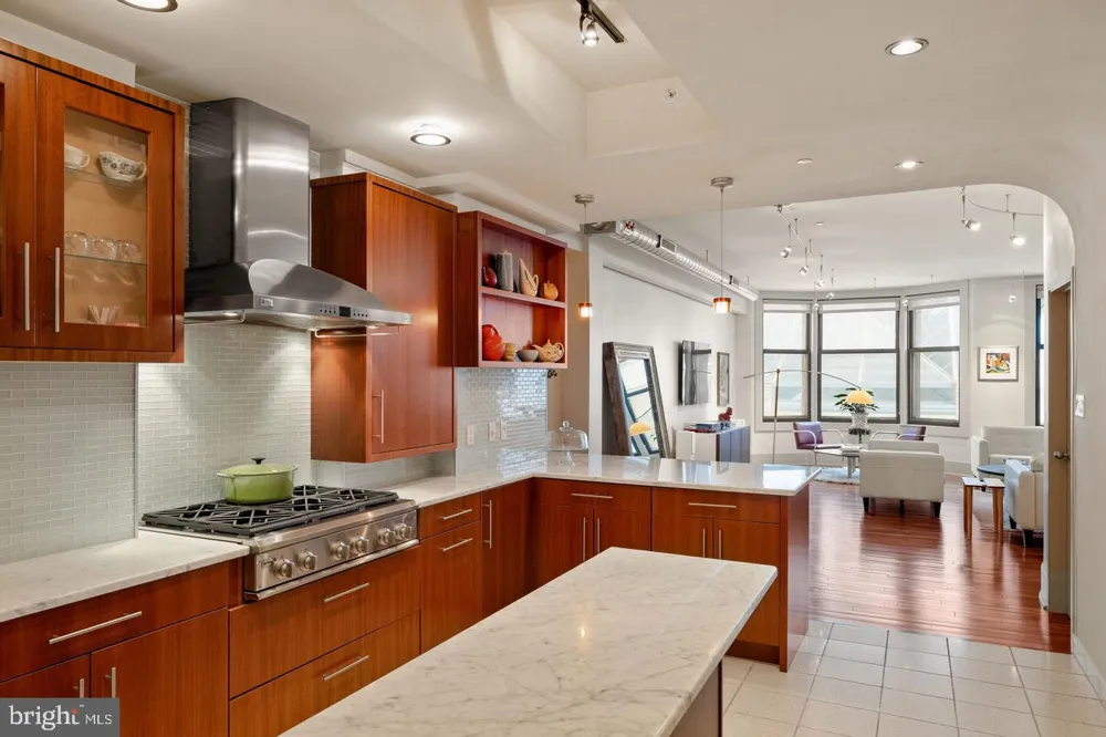 1606 CHESTNUT STREET #UNIT 2 Philadelphia, PA 19103