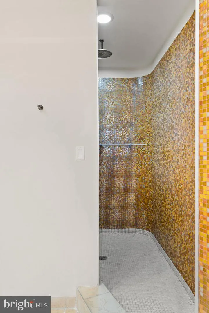 1606 CHESTNUT STREET #UNIT 2 Philadelphia, PA 19103