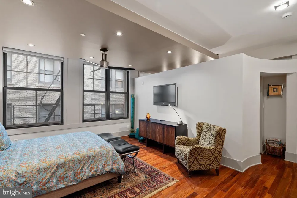 1606 CHESTNUT STREET #UNIT 2 Philadelphia, PA 19103