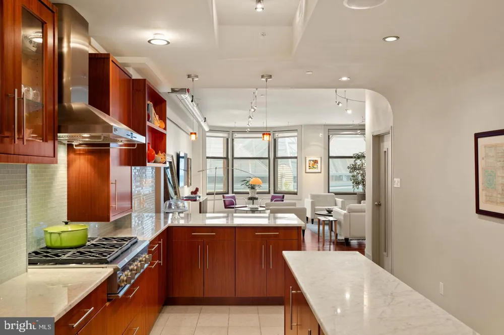 1606 CHESTNUT STREET #UNIT 2 Philadelphia, PA 19103