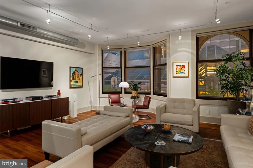 1606 CHESTNUT STREET #UNIT 2 Philadelphia, PA 19103