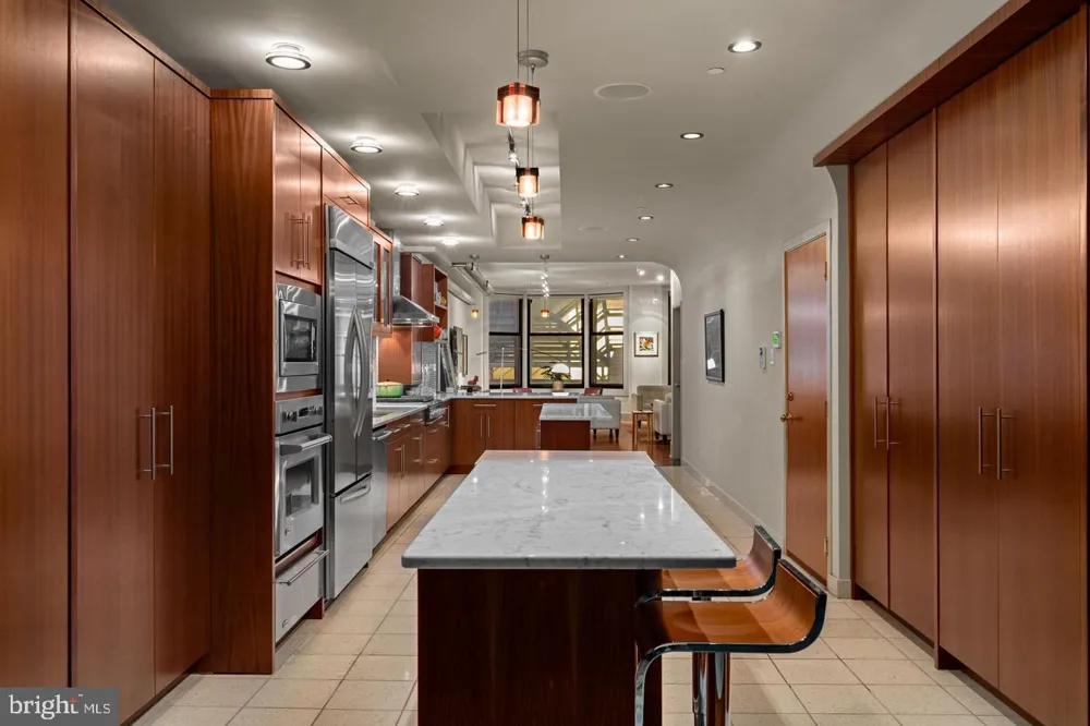 1606 CHESTNUT STREET #UNIT 2 Philadelphia, PA 19103