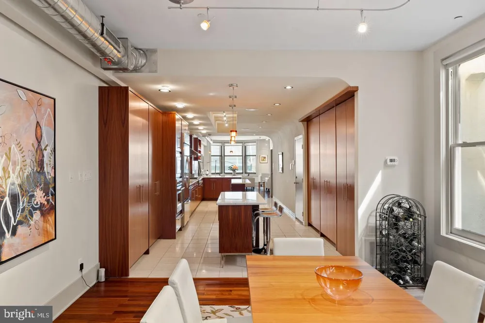 1606 CHESTNUT STREET #UNIT 2 Philadelphia, PA 19103