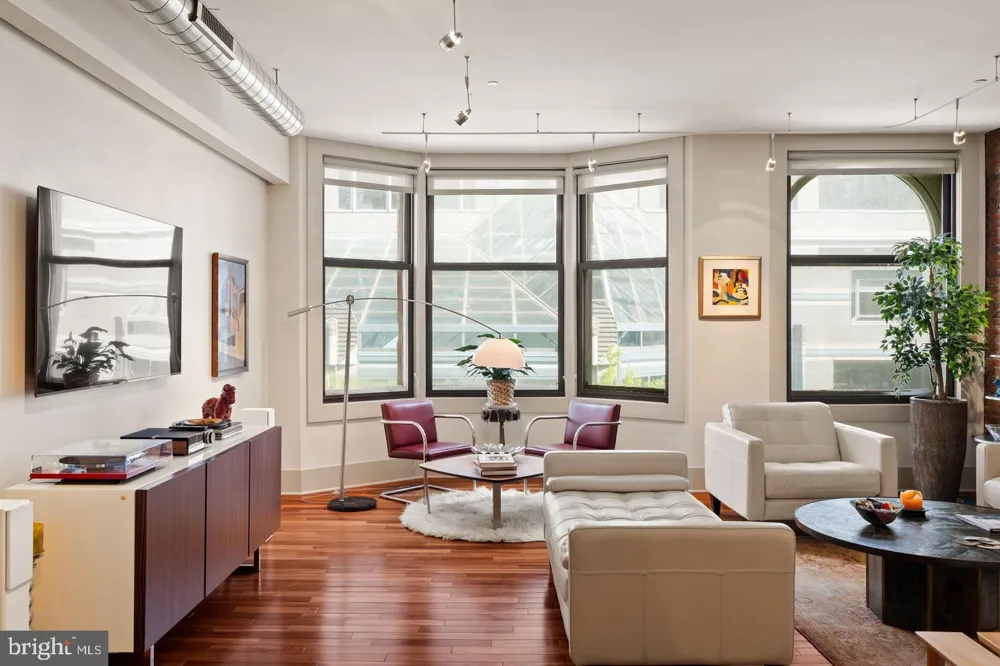 1606 CHESTNUT STREET #UNIT 2 Philadelphia, PA 19103