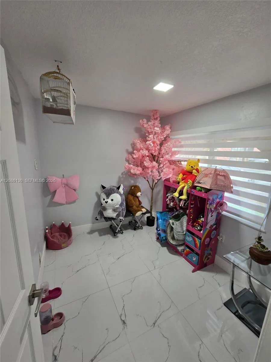 6620 W 2nd Ct #103 Hialeah, FL 33012