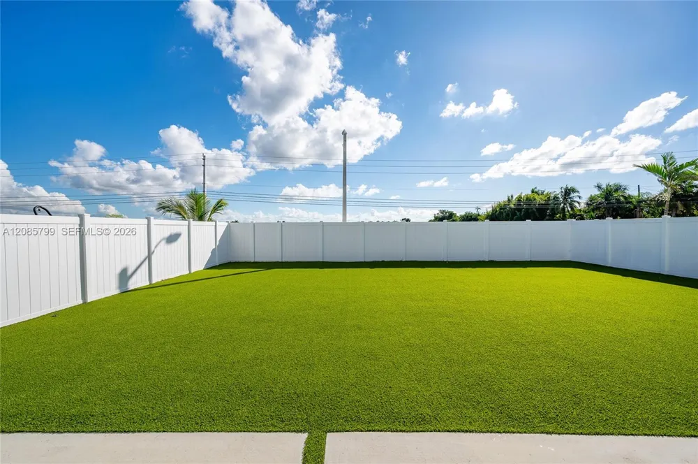 21325 SW 127th Ct Miami, FL 33177