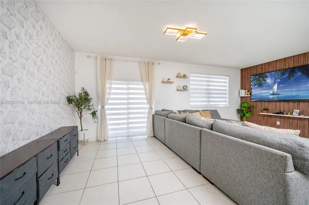 21325 SW 127th Ct Miami, FL 33177