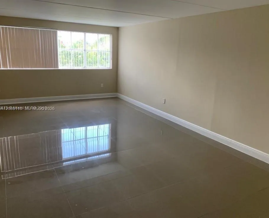 6175 NW 186th St #305 Hialeah, FL 33015