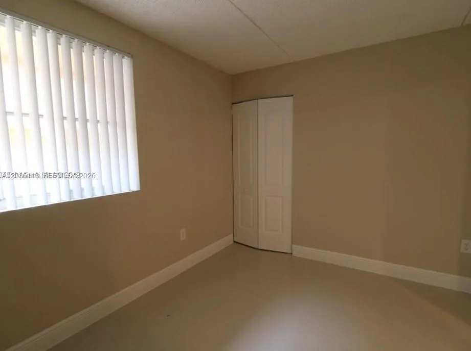 6175 NW 186th St #305 Hialeah, FL 33015