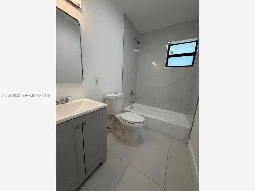 19110 SW 113th Pl #19110 Miami, FL 33157