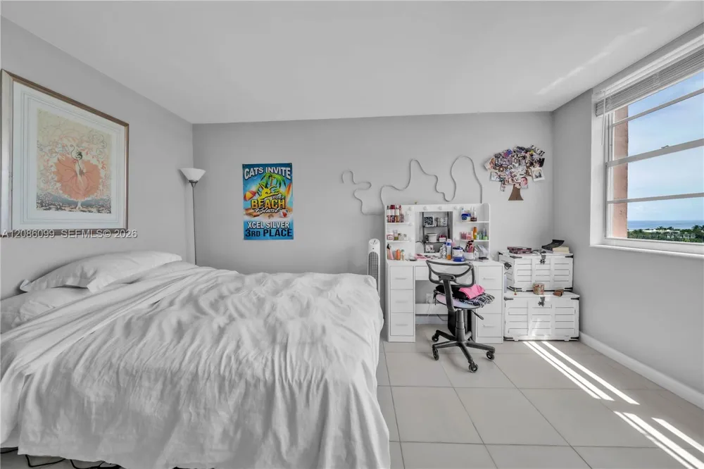 3161 S Ocean Dr #1106 Hallandale Beach, FL 33009