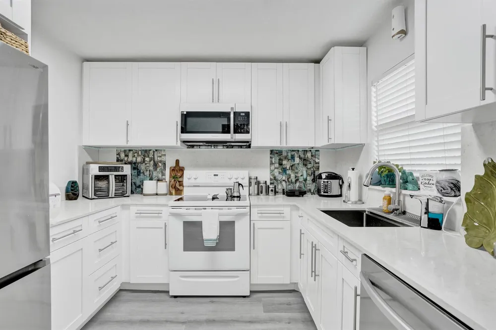 9540 SUNRISE LAKES BOULEVARD #303 Sunrise, FL 33322