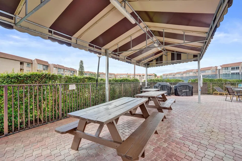 9540 SUNRISE LAKES BOULEVARD #303 Sunrise, FL 33322