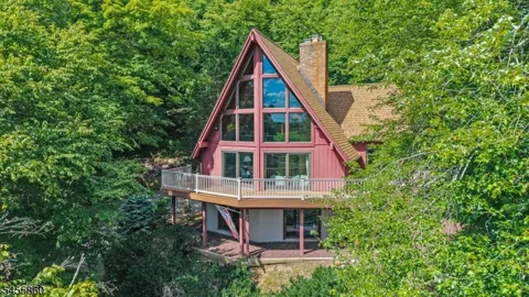 84 Two Bridges Rd