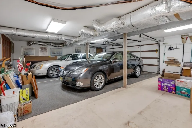 84 Two Bridges Rd Montville, NJ 07082