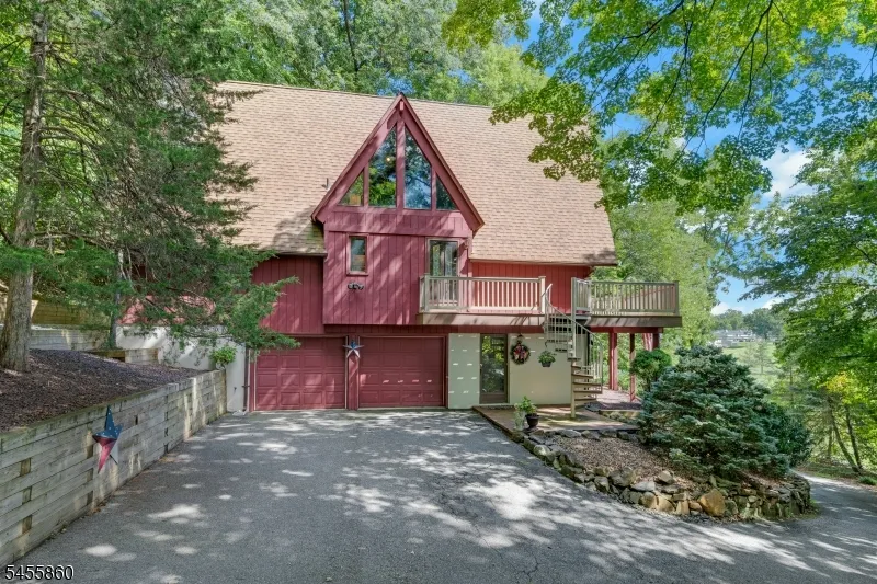 84 Two Bridges Rd Montville, NJ 07082