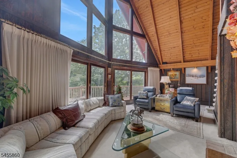 84 Two Bridges Rd Montville, NJ 07082
