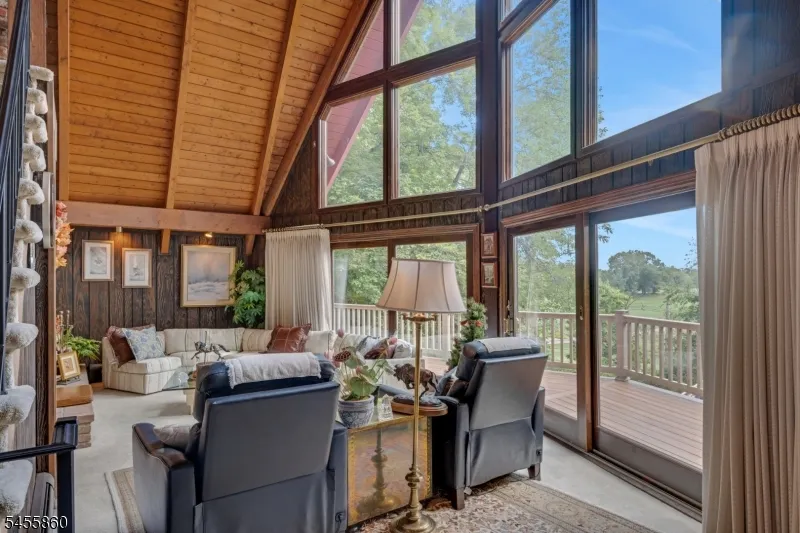 84 Two Bridges Rd Montville, NJ 07082