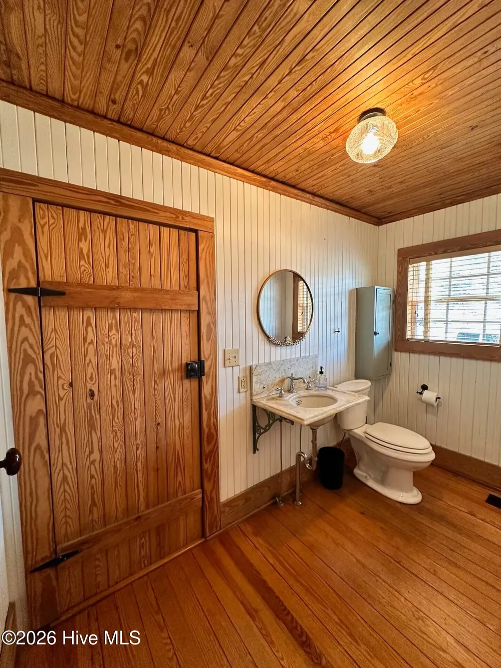 208 Hill Street Cedar Point, NC 28584