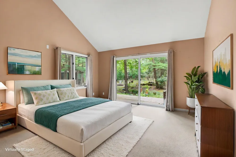 1439 W Sternberg Road Norton Shores, MI 49441