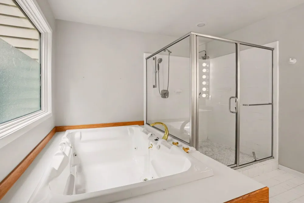 1439 W Sternberg Road Norton Shores, MI 49441