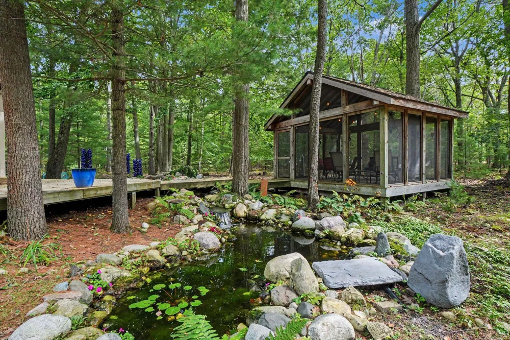 1439 W Sternberg Road Norton Shores, MI 49441